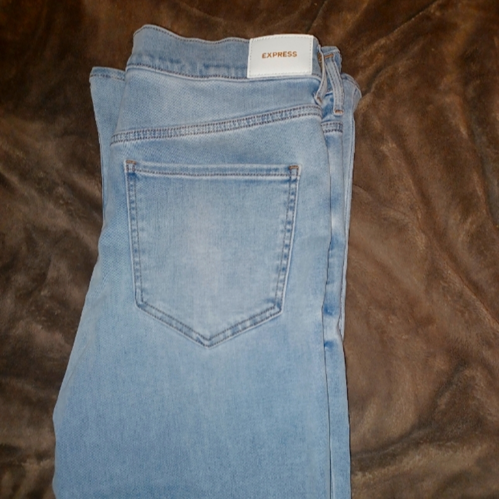 Express 14r flare not even worn just took tags off